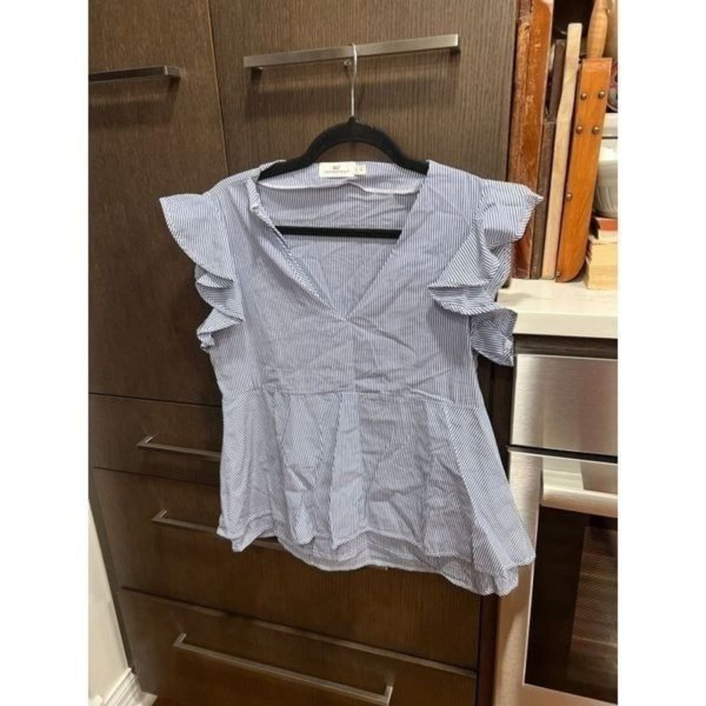 Vineyard vine‎ Blouse stripe ruffles size small